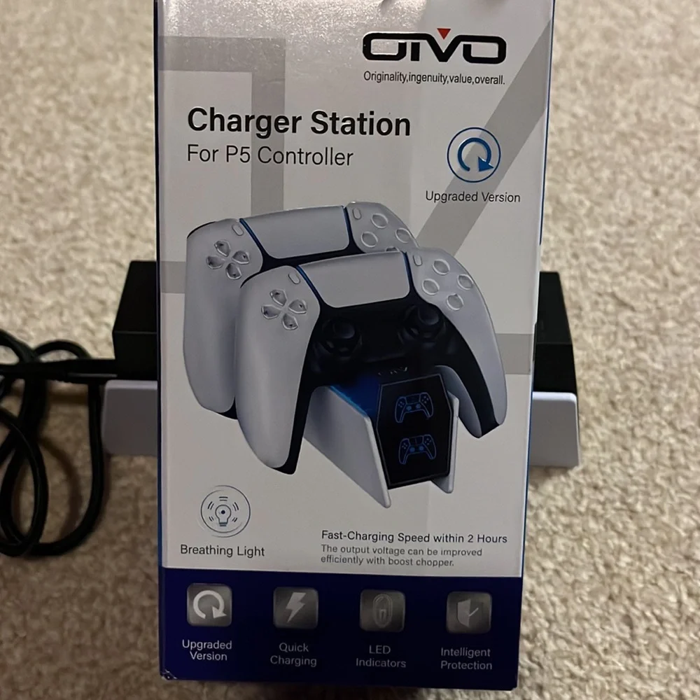 Dual charging station for PS 5 controllers - like new hardly used
